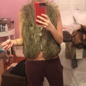 American eagle outfitters faux fur vest